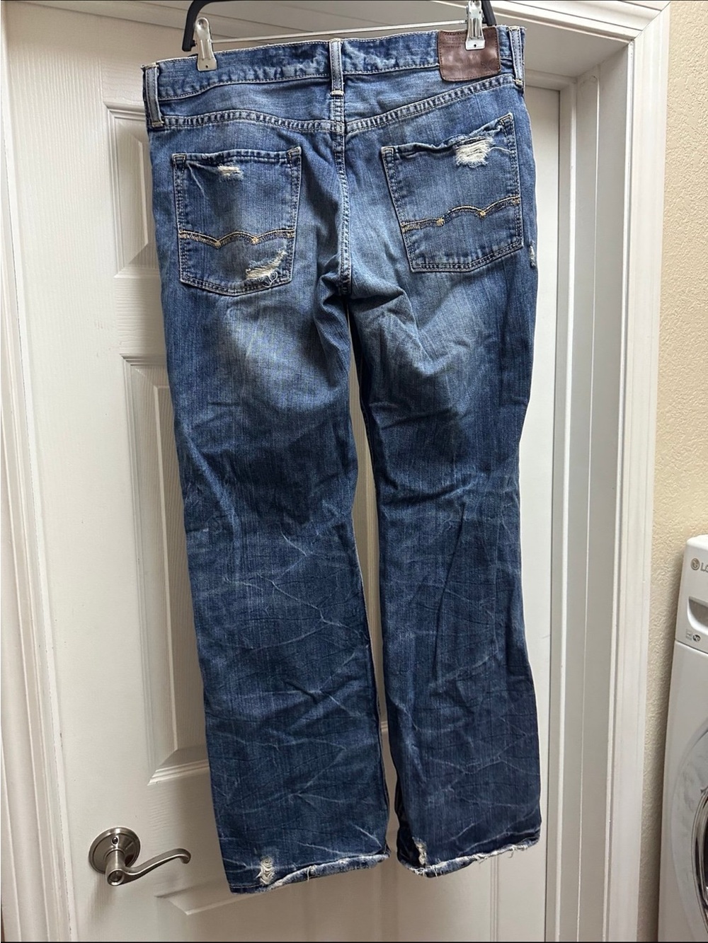 American Eagle Outfitters Men's Dark Blue Bootcut Distressed Jeans